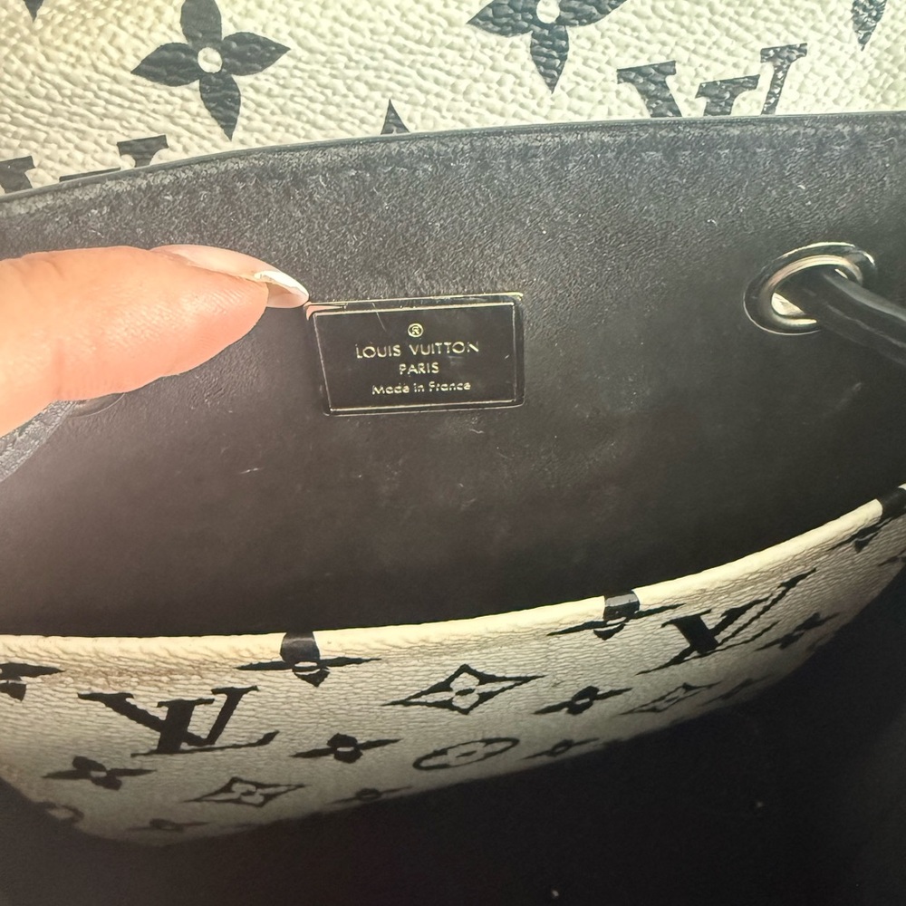 Louis Vuitton Black Patent & White Monogram Mini Backpack - Picture 10 of 12